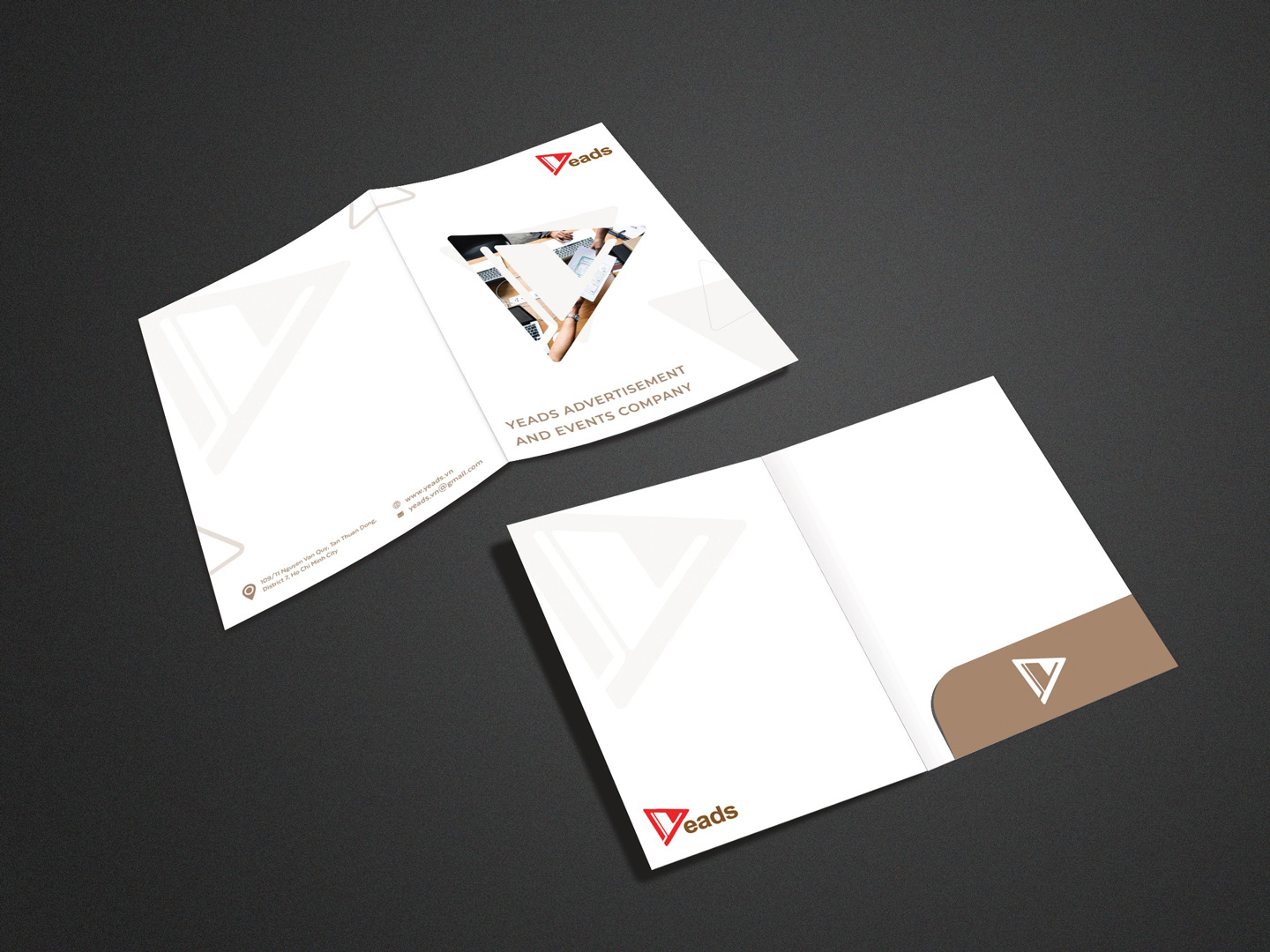 Yeads 3 yeads folder mockup