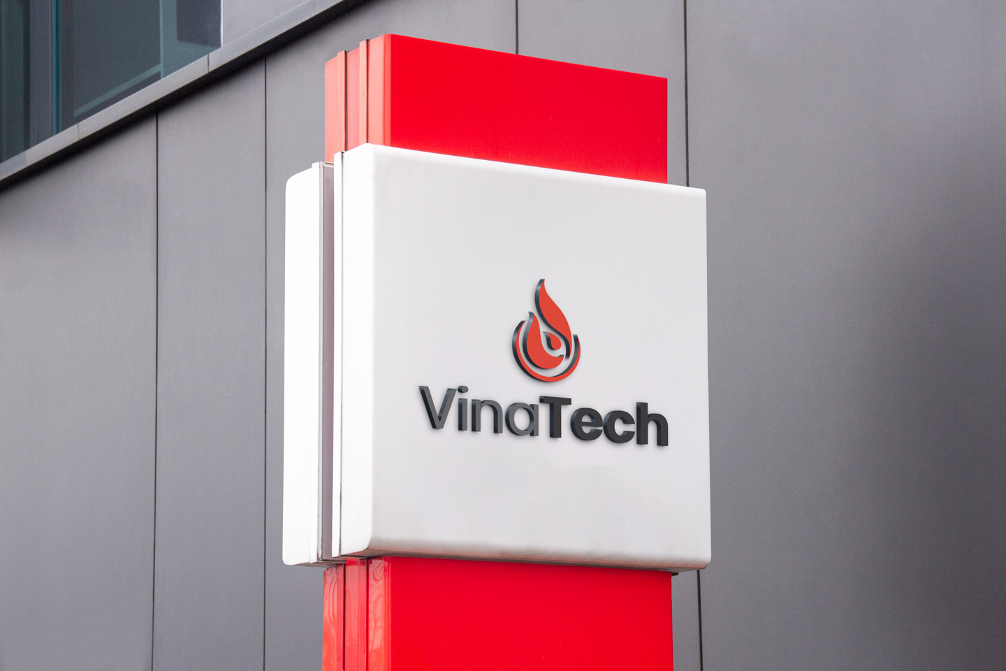 VinaTech 1 Vinatech logo mockup