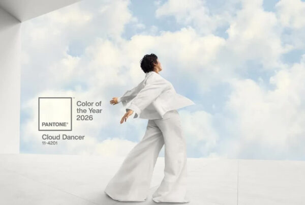 Xu hướng màu sắc năm mới 2026 từ Pantone công bố là sắc trắng: PANTONE 11-4201 Cloud Dancer 1 pantone color new year 2026 10